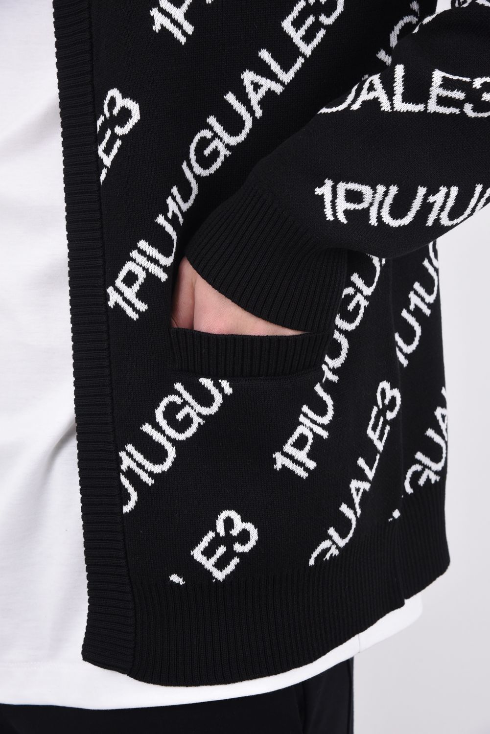 113 BUTTONLESS CARDIGAN / バイアスロゴ ボタンレス カーディガン ブラック