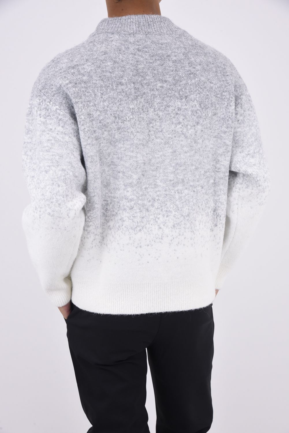 GRADIENT CREW KNIT / グラディエント クルー ニット ホワイト