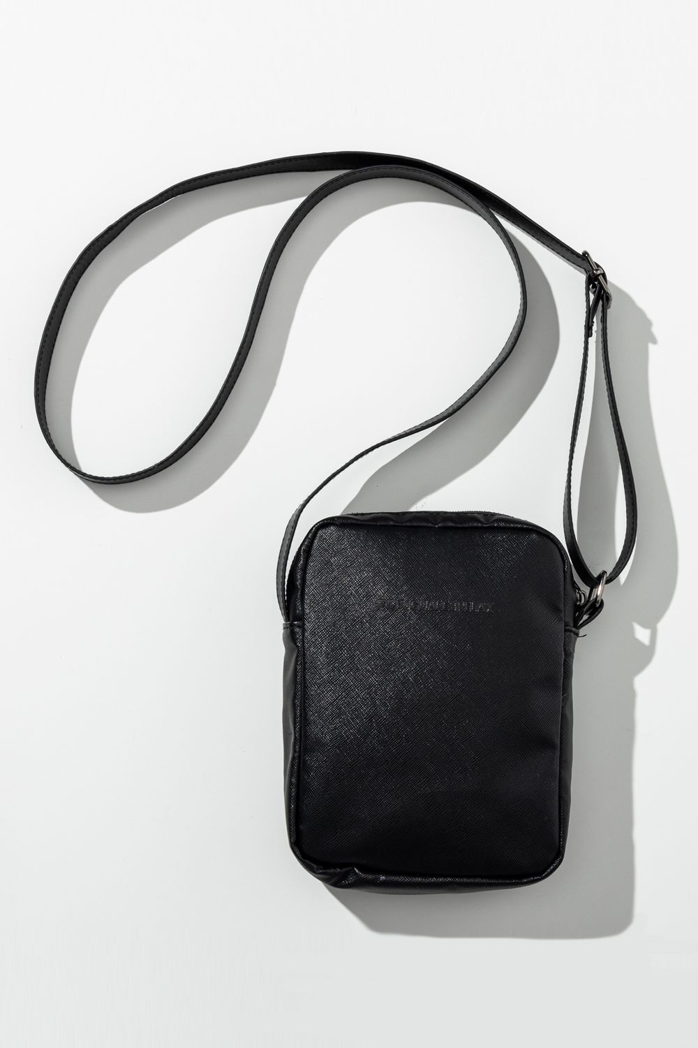 MINI SHOULDER POUCH / サフィアーノエコレザー ミニショルダーポーチ (ブラック) (12月中旬入荷予定)