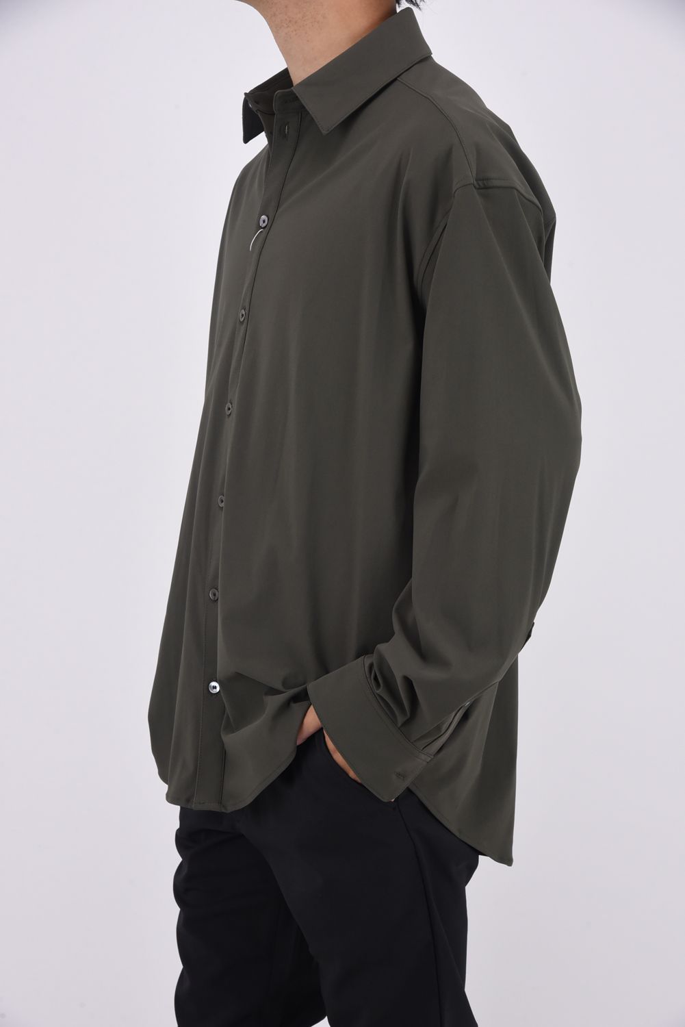 NYLON JACK SHIRTS / 【定番】 Aラインシルエット ナイロンシャツ カーキ