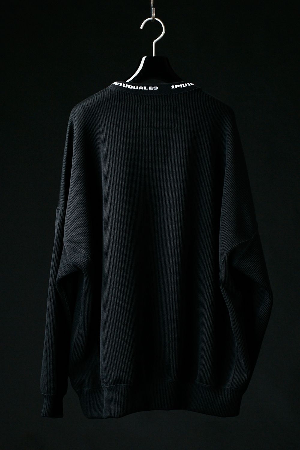 《1PIU1UGUALE3 SPORT》 113 SPORT KNIT BIG CREW / 113ロゴ ジャガード編み ニット クルーネック ブラック