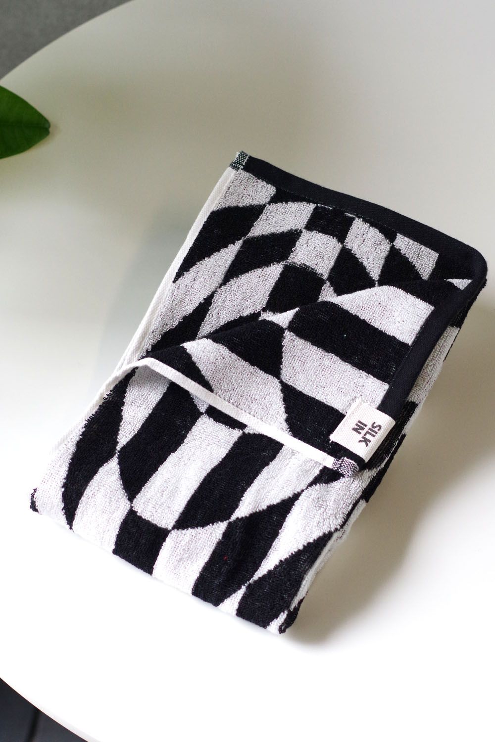 Check Face Towel / シルク混 チェック フェイスタオル (ブラック)