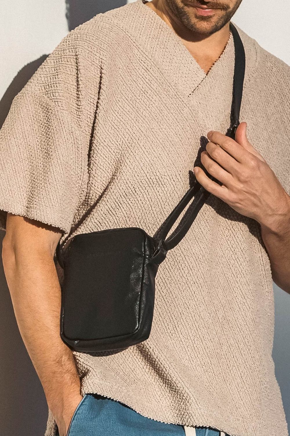 MINI SHOULDER POUCH / サフィアーノエコレザー ミニショルダーポーチ (ブラック)