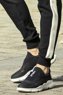 SMALL LOGO BIG SOLE SHOES / VIBRAMソール ダッドスニーカー ブラック / ホワイト