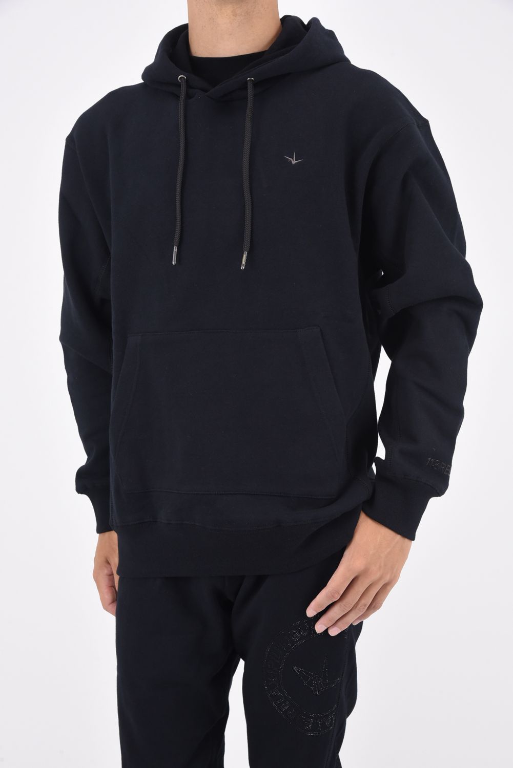 1PIU CIRCLE LOGO PULL HOODIE / 1PIUサークルロゴ ラインストーン プルオーバーフーディー ブラック