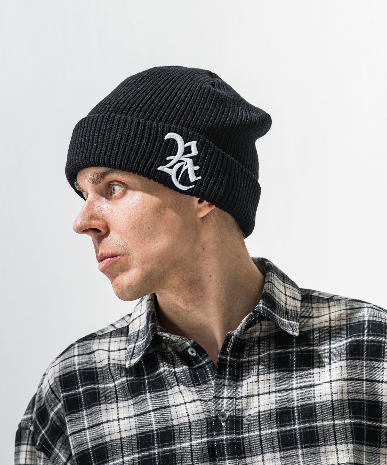 COTTON knit cap / コットン RCロゴ刺繍 ニットキャップ (ブラック/ホワイト) (12月上旬入荷予定) ※オーダー締切:9月7日(月)17時