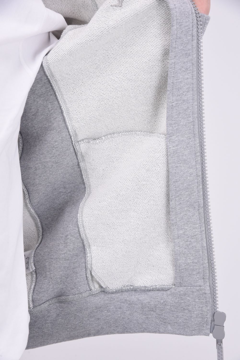 GLITTER ZIP HOODIE / グリッターロゴ ジップパーカー トップグレー