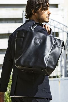 PU TOTE BAG / サークルロゴPUトートバッグ (ブラック)