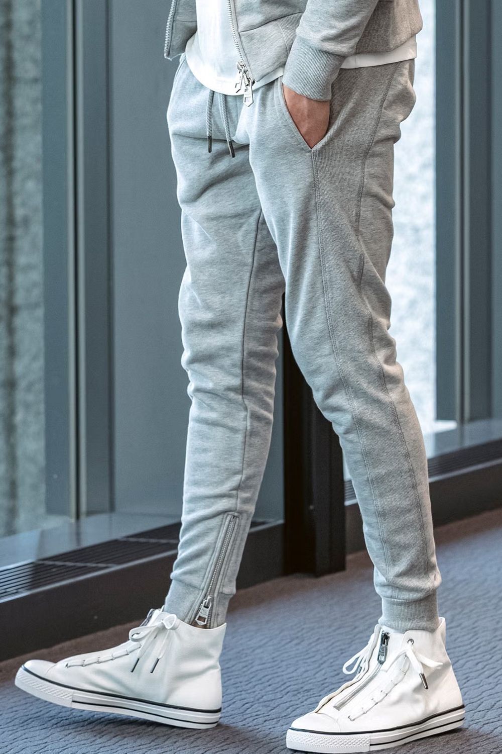 【26SS】 LUXURIOUS ZIP JOGGER PANTS / 裾ファスナー ジョガーパンツ (グレー)