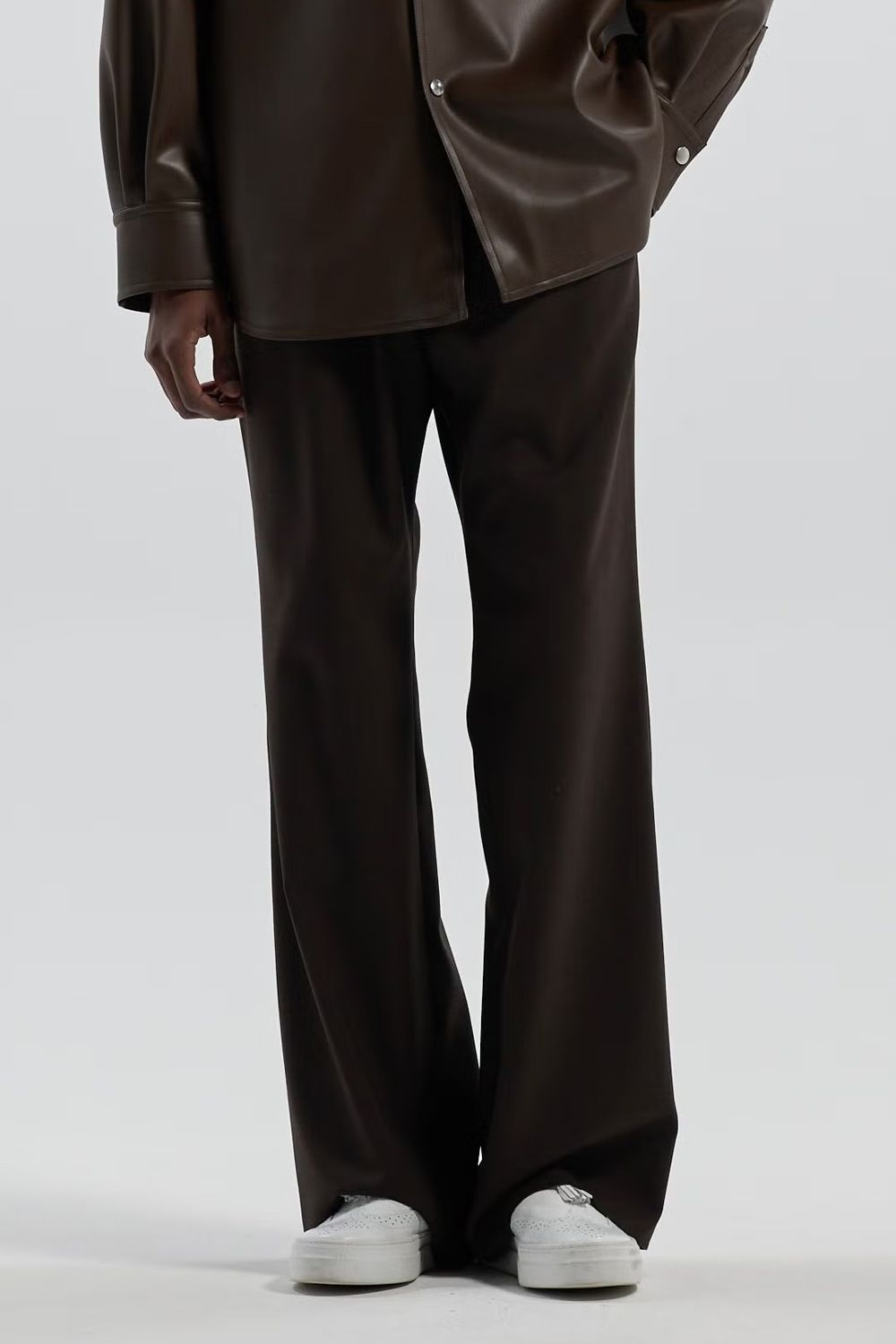 TWILL SOFT FLARE PANTS / ツイル ソフトフレアパンツ (ブラウン) (8月下旬~9月上旬）