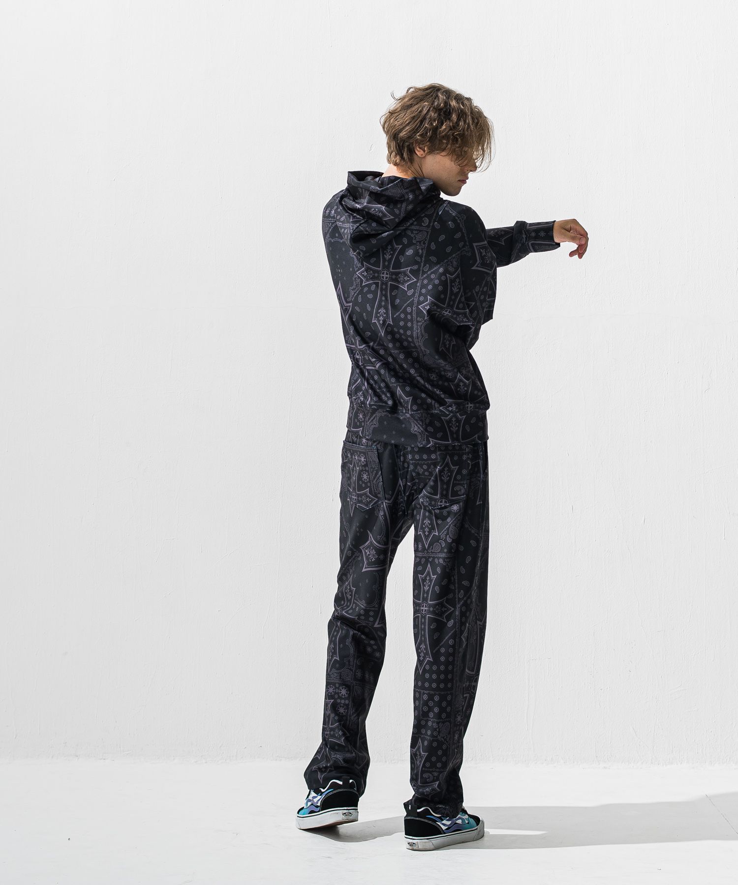 CHRIS EASY WIDE TUCK PANTS / ハイテンショントリコット ワンタック セミワイド イージーパンツ (クロスブラック) (1月上旬入荷予定) ※オーダー締切:9月7日(月)17時)