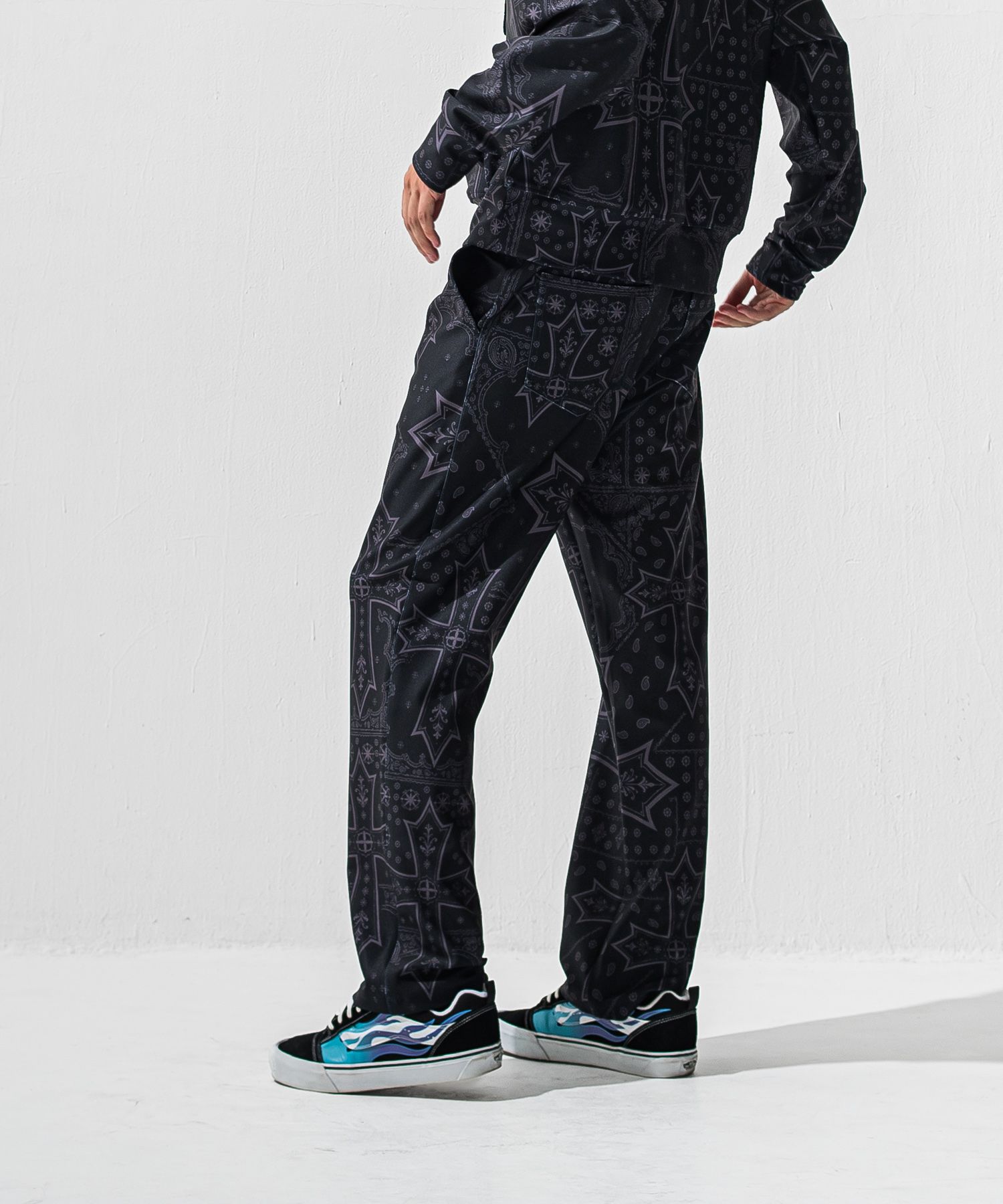 CHRIS EASY WIDE TUCK PANTS / ハイテンショントリコット ワンタック セミワイド イージーパンツ (クロスブラック) (1月上旬入荷予定) ※オーダー締切:9月7日(月)17時)