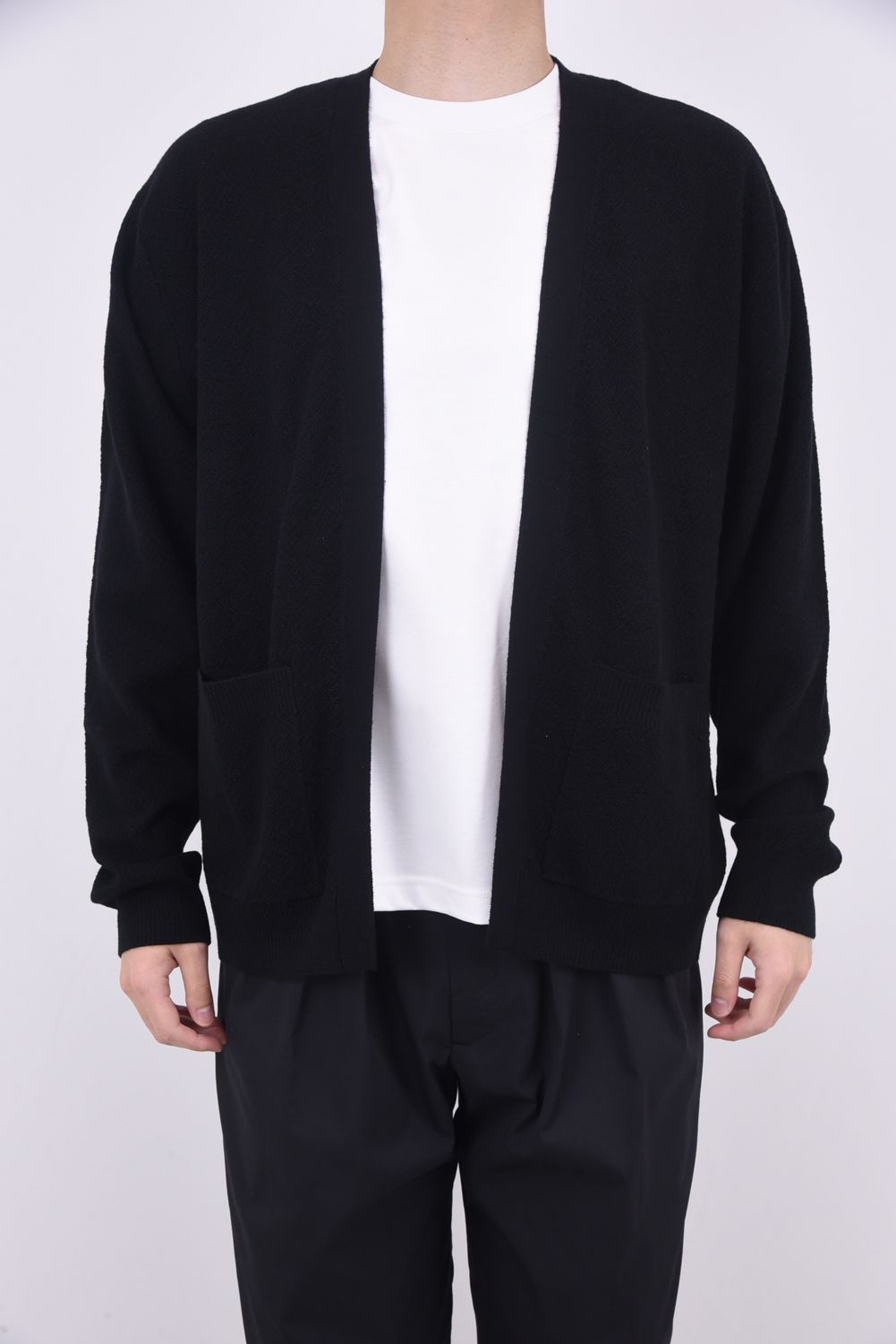 YURUFUWA CARDIGAN / メリノウール バックロゴ カーディガン ブラック