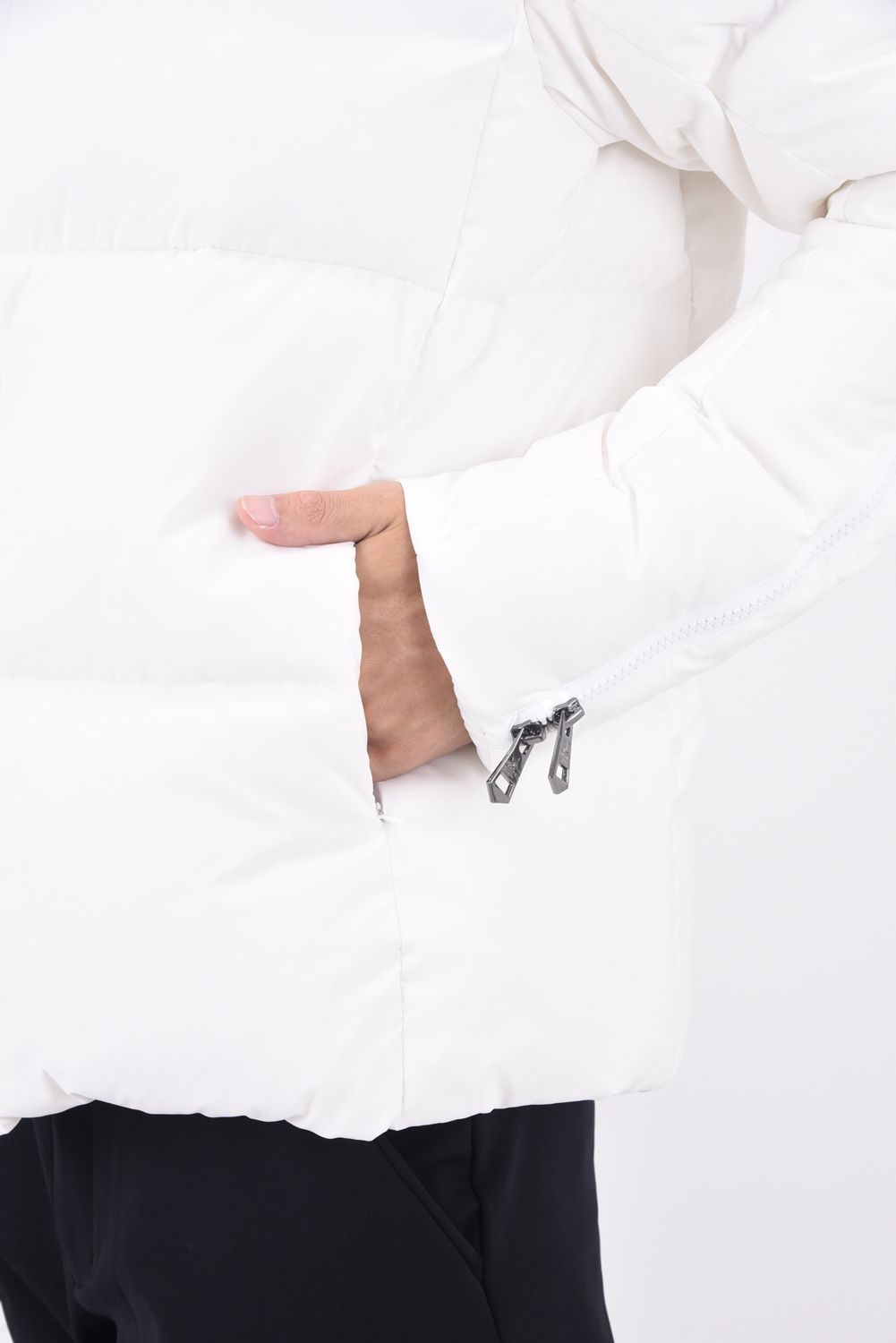 ZIP LOGO STRETCH DOWN JACKET / ジップロゴ ストレッチ ダウンジャケット ホワイト