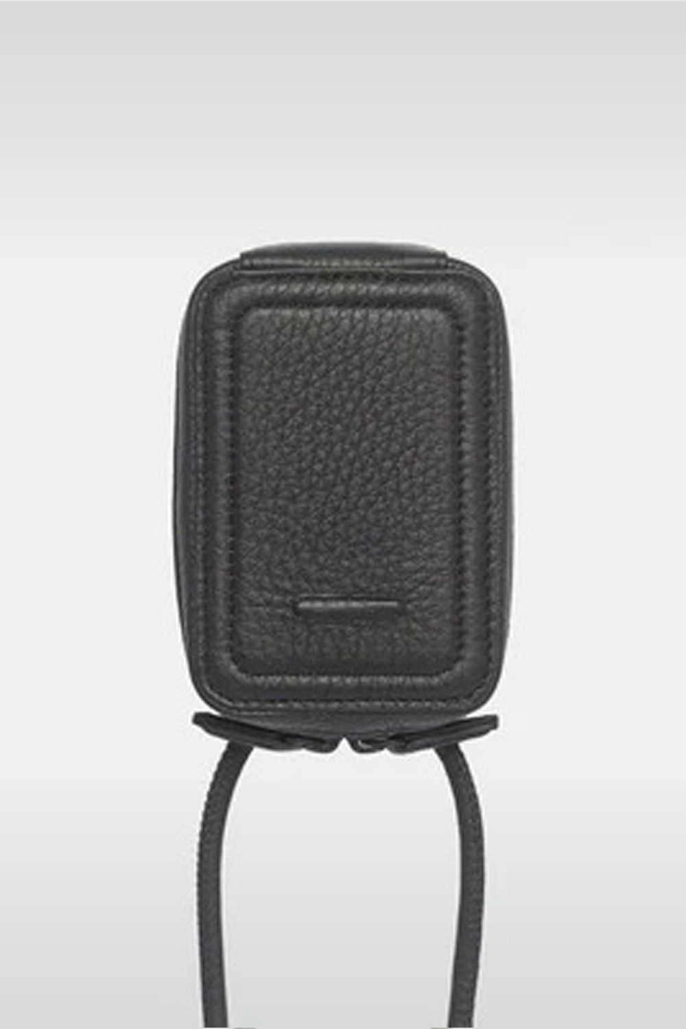 objcts.io / レザーストラップ付き iphone アクセサリー
