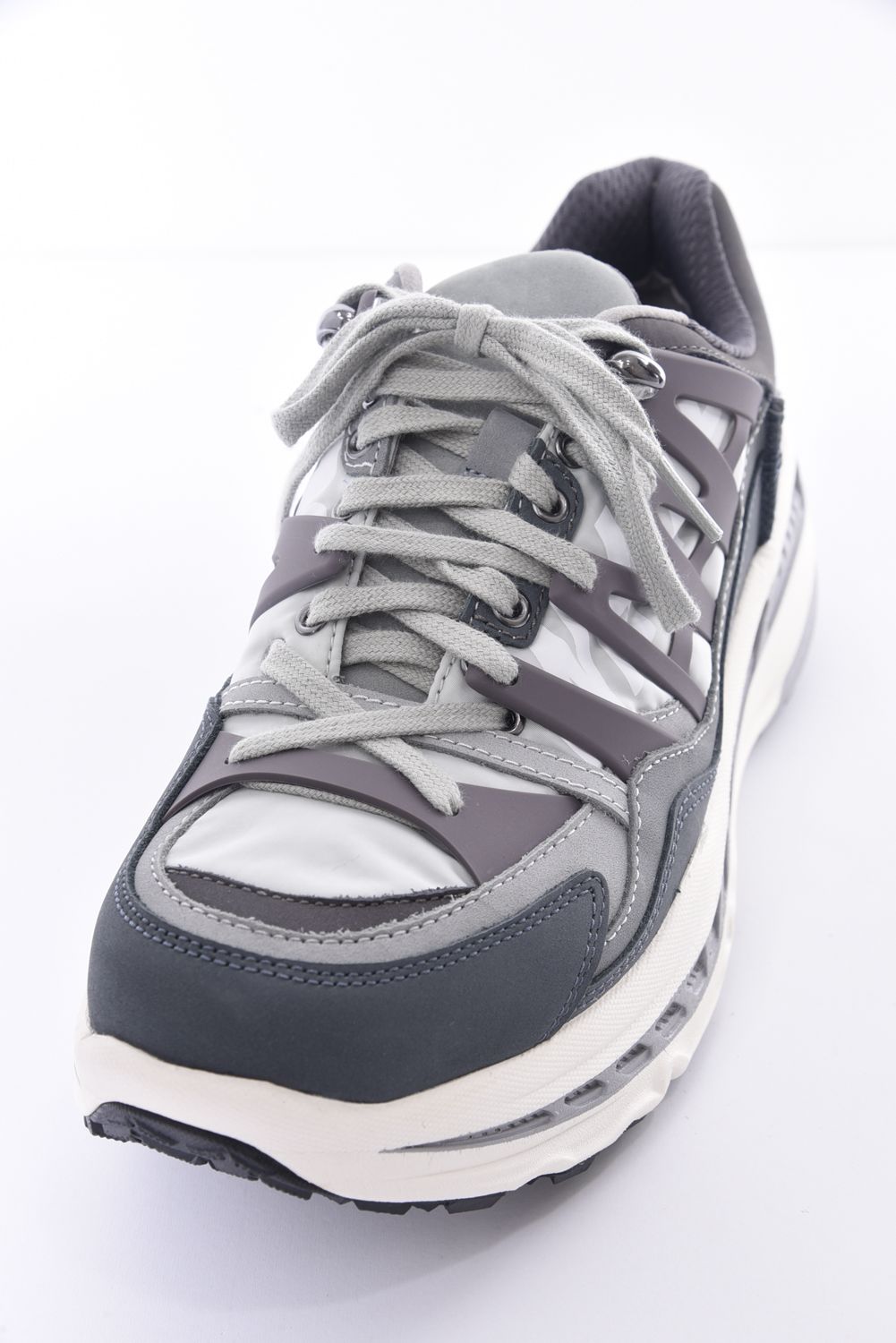WM / UGG SNEAKER / ローカット コラボレーションスニーカー グレー
