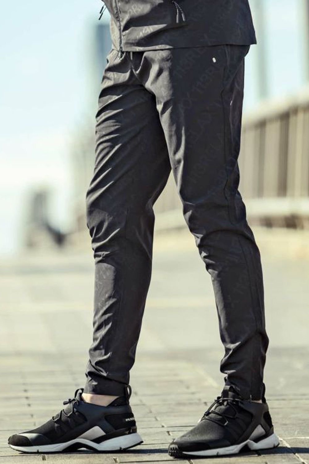 RUNNING DIAGONAL LOGO  PANTS  / ランニング ダイアゴナル ロゴ ロングパンツ ブラック