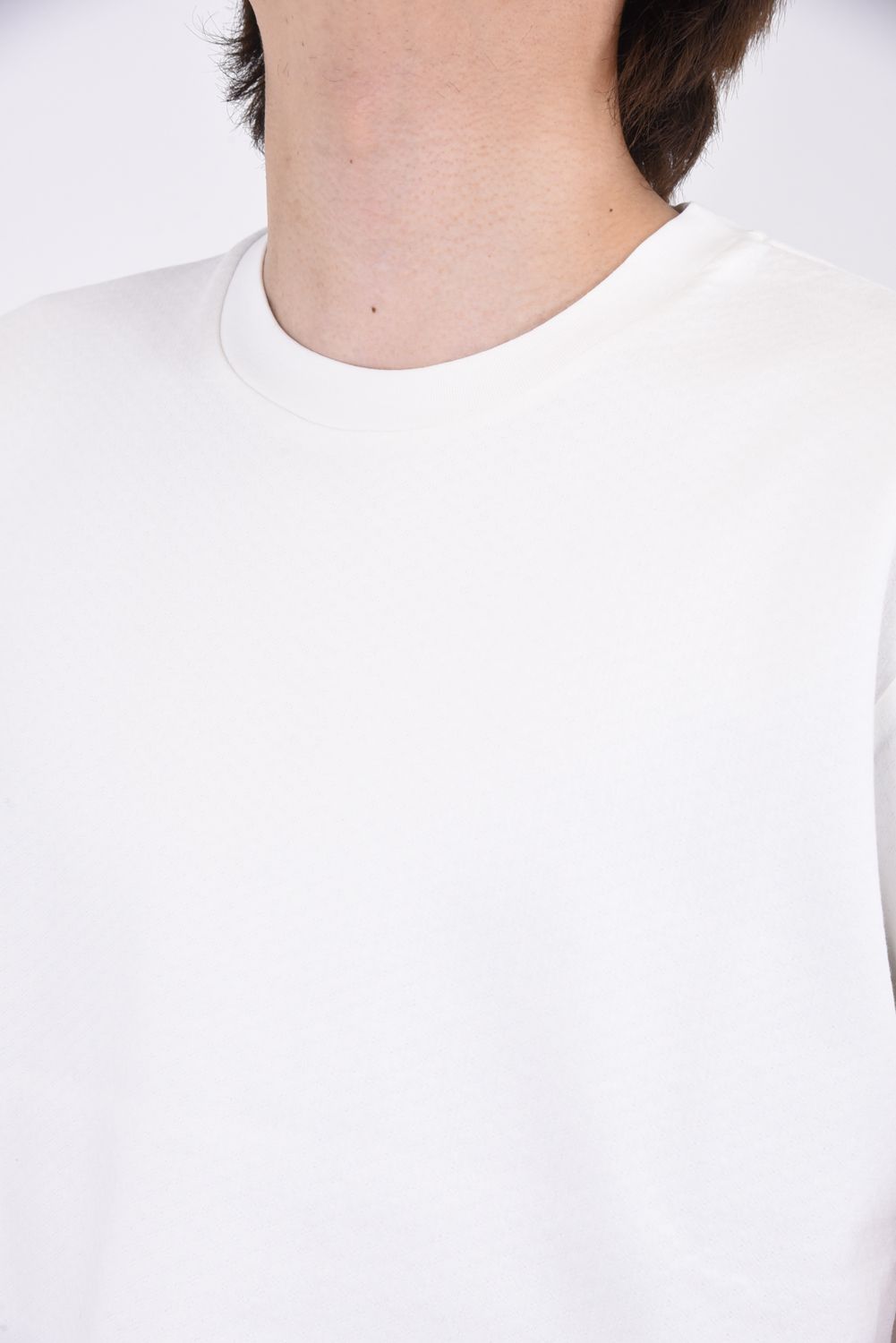 MEROPE / ロゴブリスター ジャカード クルーネック Tシャツ ホワイト
