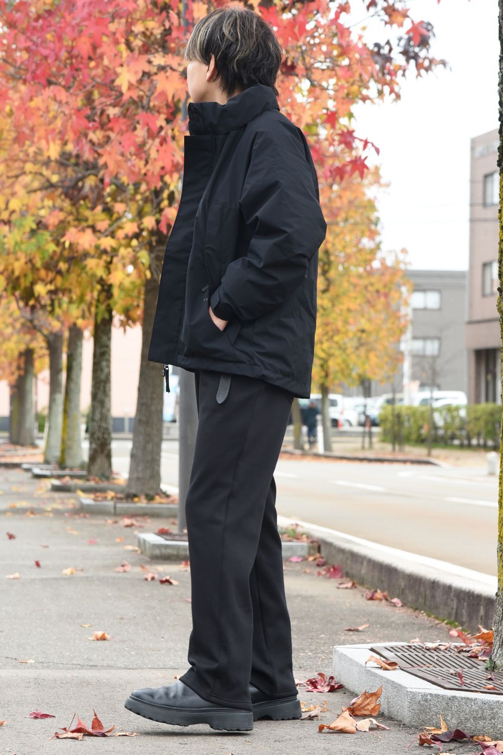 【＋PHENIX × RESOUND】 機能性ダウンとスウェパンのブラックコーデ