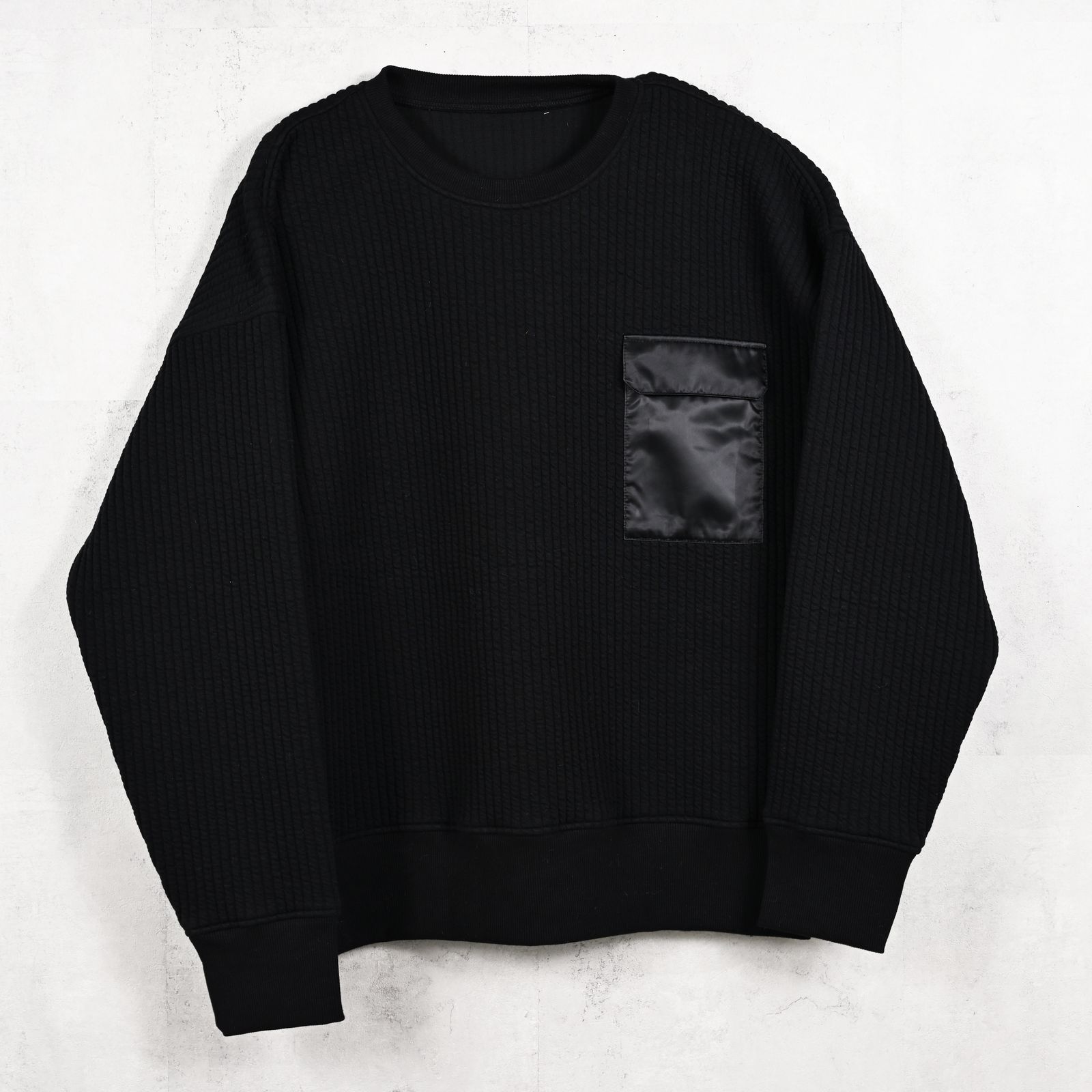 Stripe quilting drop trainer / ストライプキルティング フラップポケット ルーズフィット トレーナー ブラック (9月末入荷予定)