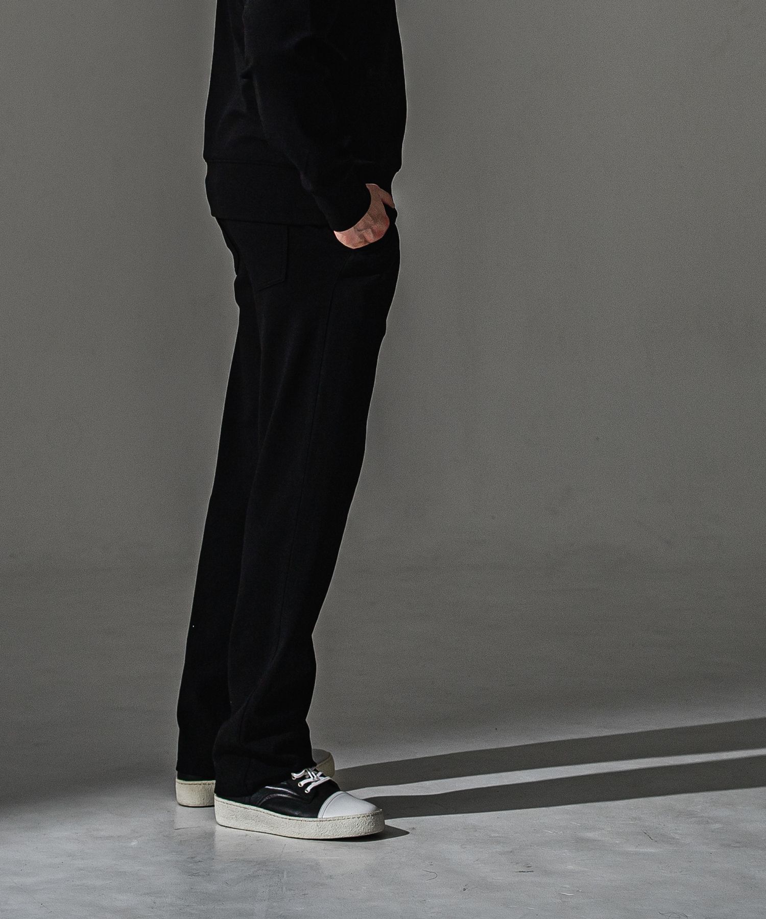 CHRIS EASY WIDE TUCK PANTS / ブリスターニット ワンタック イージーパンツ (ブラック)（7月下旬入荷予定）※オーダー締切:5月23日(土)17時