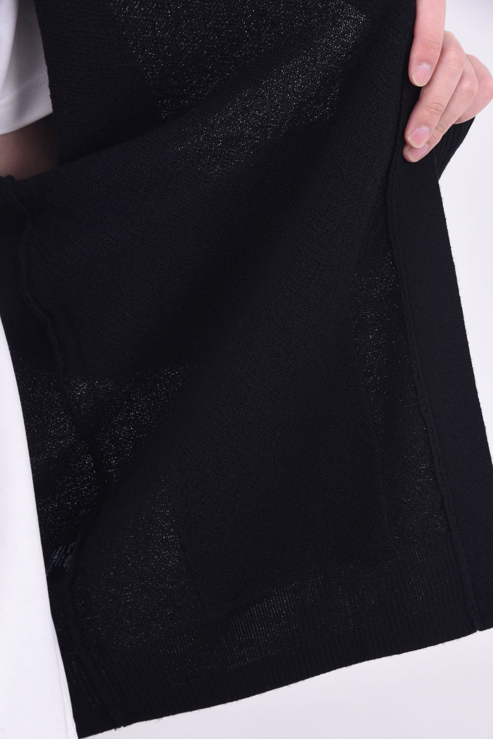 YURUFUWA CARDIGAN / メリノウール バックロゴ カーディガン ブラック