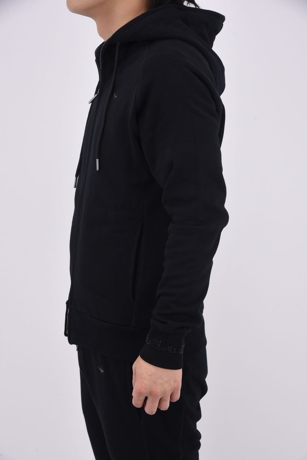 HOODIE WITH RHINESTONE CUFFS / ラインストーンカフスウェットジップパーカー (ブラック)