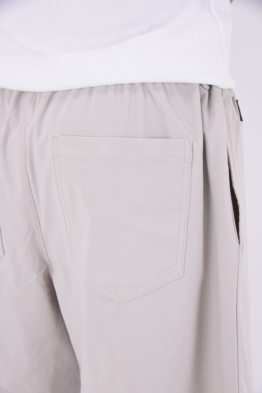 【旧品番】 TV NYLON SHORTS / 高機能ナイロンマイクロファイバー ルーズフィット ハーフパンツ グレージュ