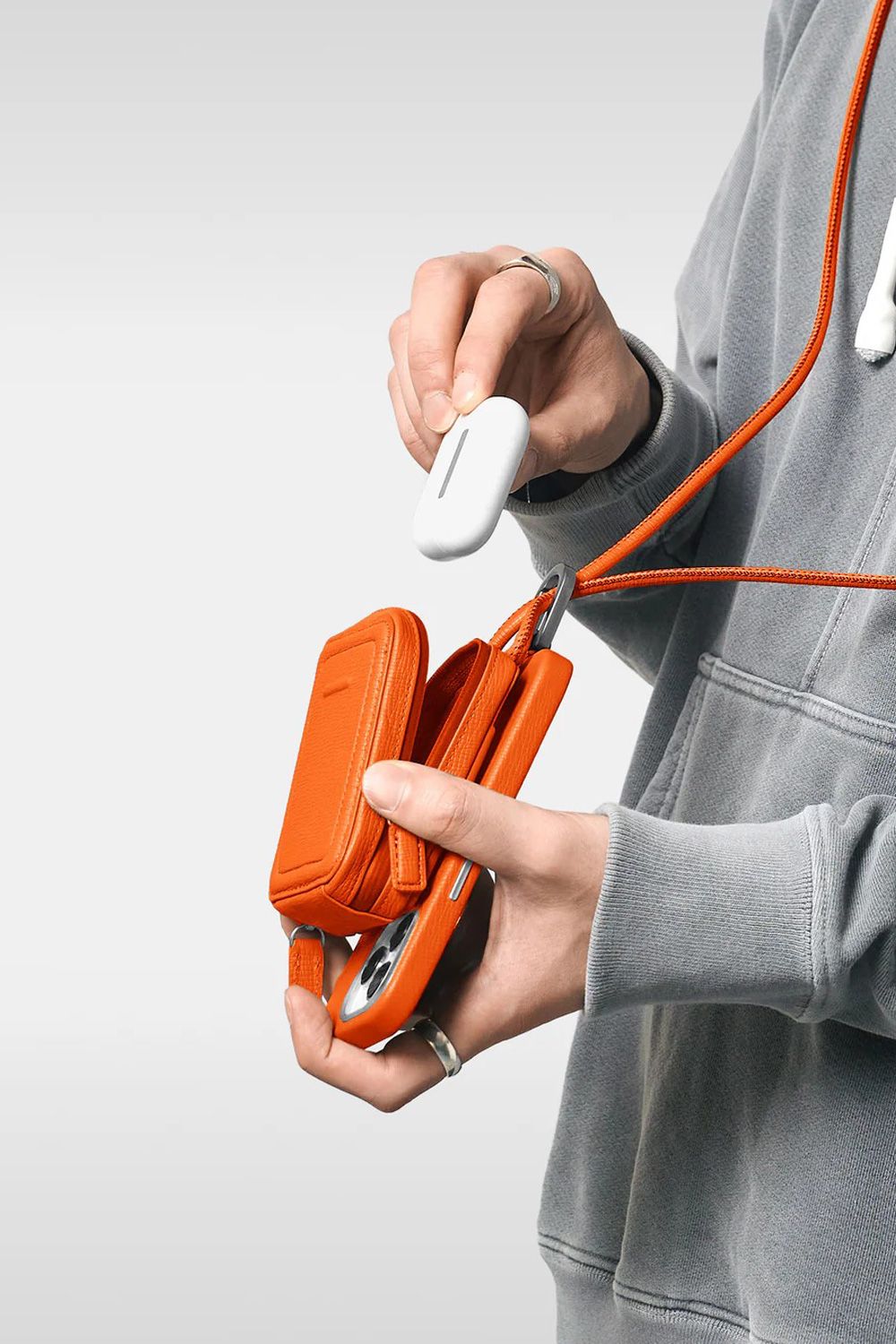objcts.io - STRAPPED-ACCESSORY-MICROBAG / ストラップ付き