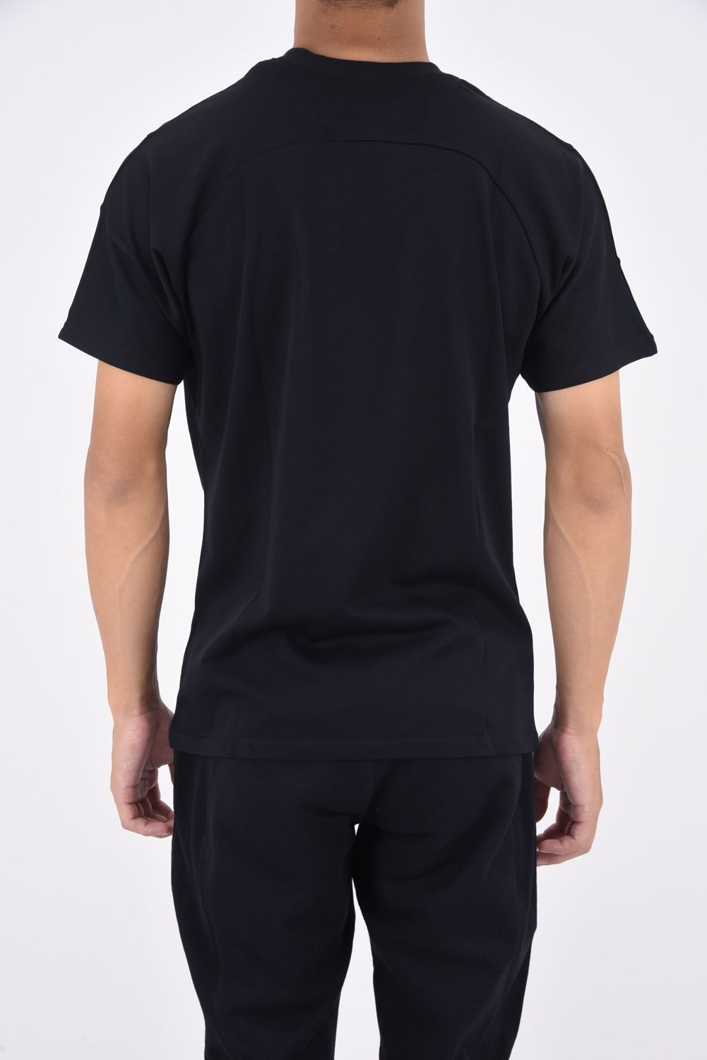 1PIU APPLIQUÉ SHORT-SLEEVED / フロントロゴ 刺繍 半袖Tシャツ ブラック