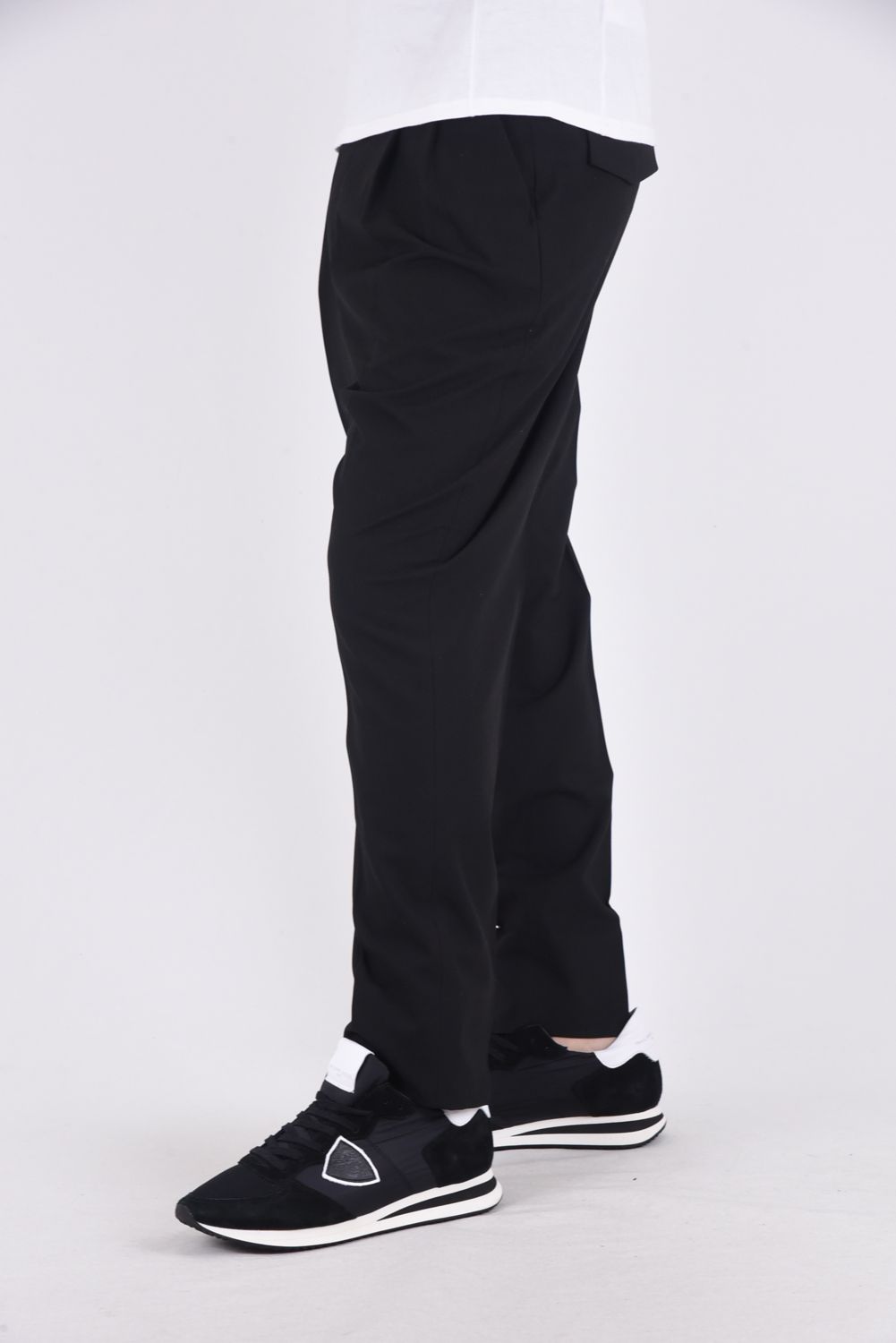 White Mountaineering - 2 TUCKED WIDE TAPERED PANTS / 2タック