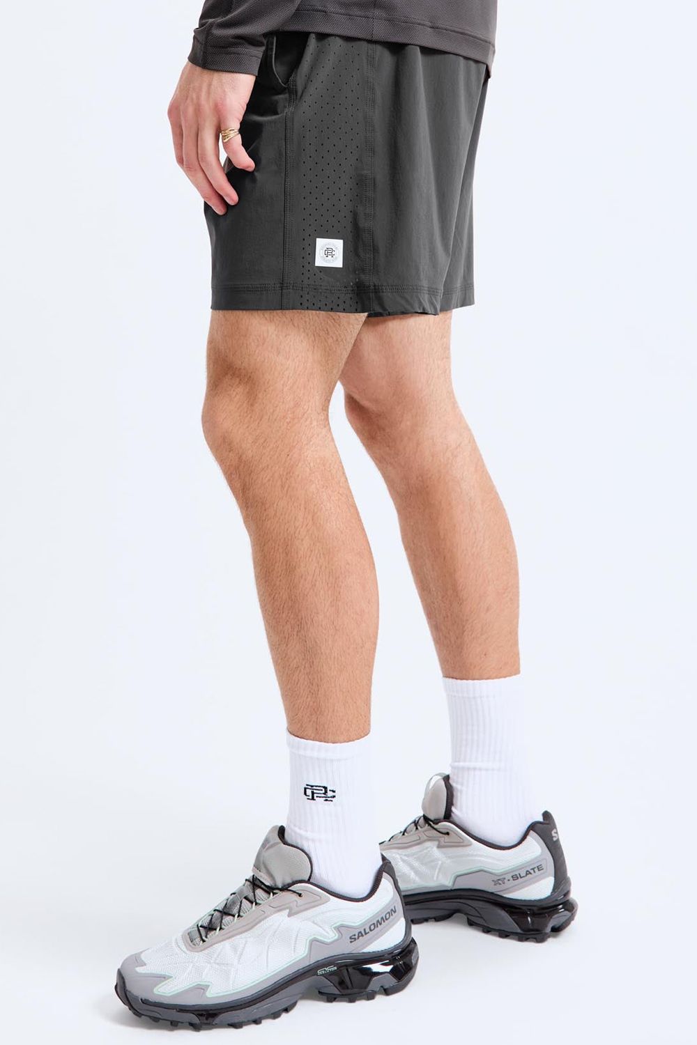 【国内正規品】 4-WAY STRETCH NYLON TRAINING SHORT 7" / 4WAYストレッチナイロン トレーニングショーツ カーボン