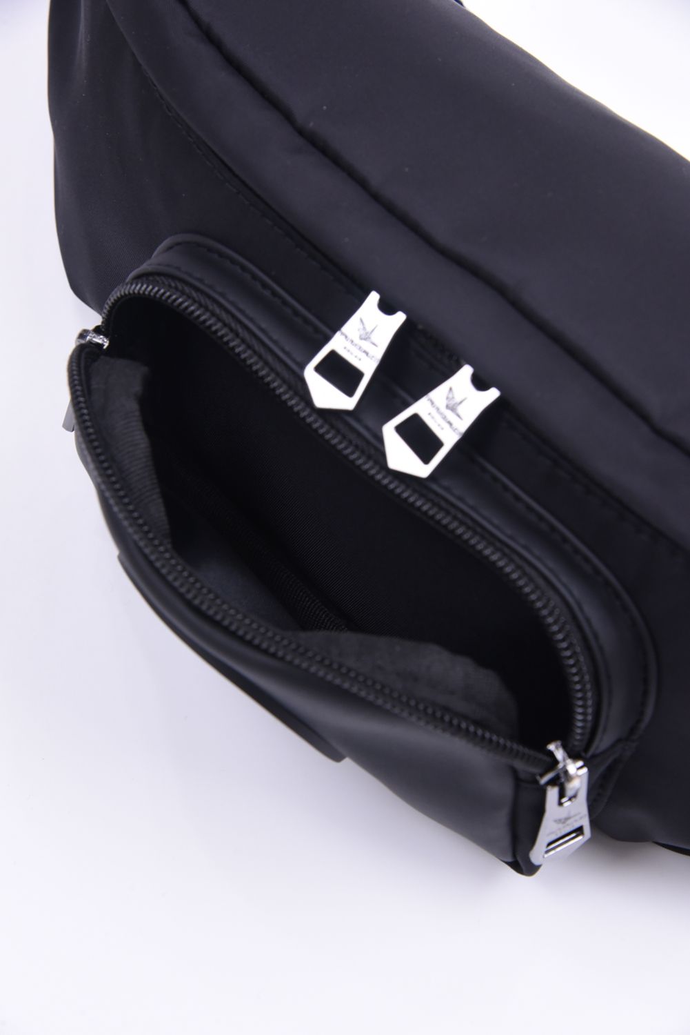 PLUS BAG BODY BAG / サークルロゴ  ナイロン ボディバッグ ブラック