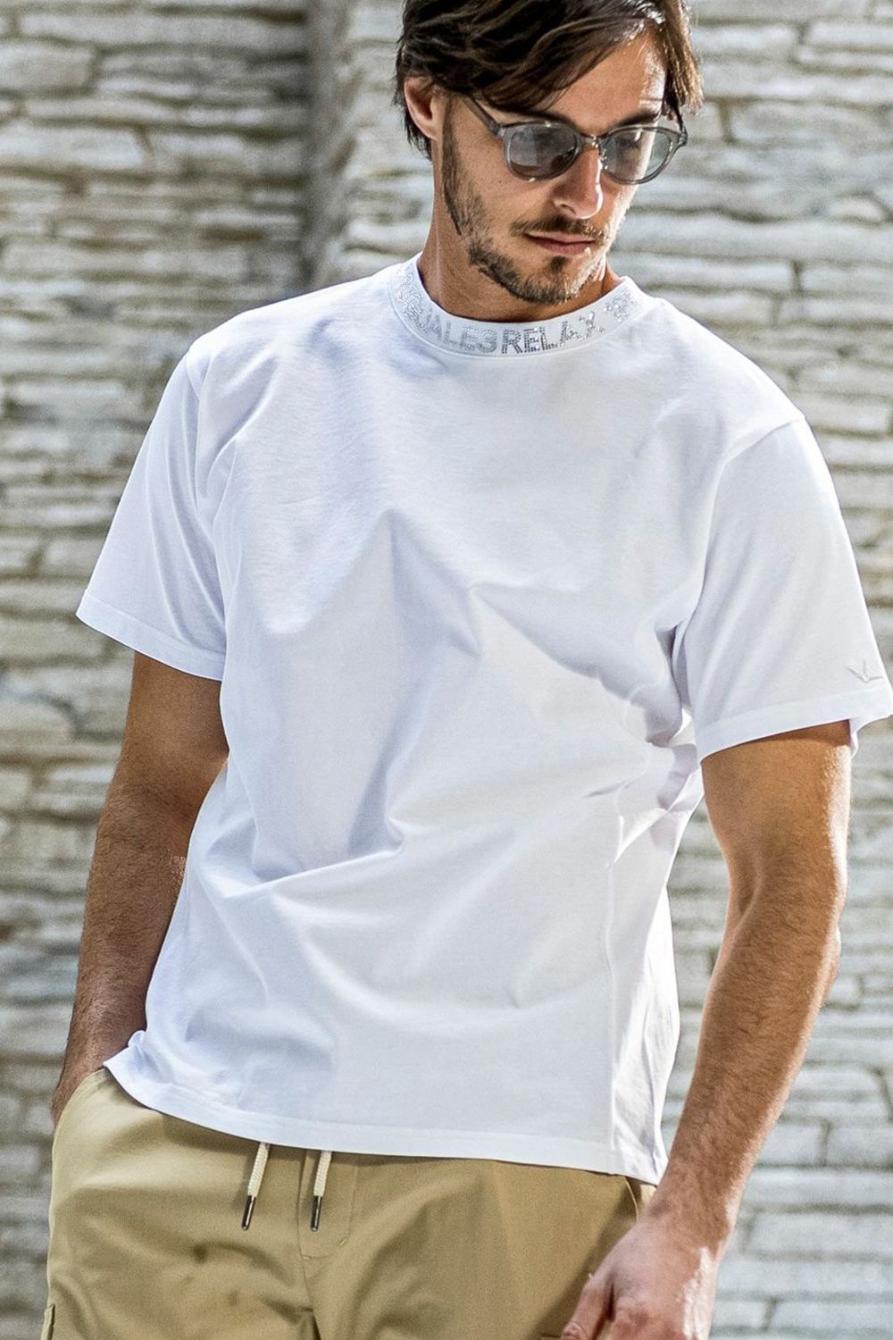 1PIU1UGUALE3 RELAX - RHINESTONE COLLAR T-SHIRT / ライン