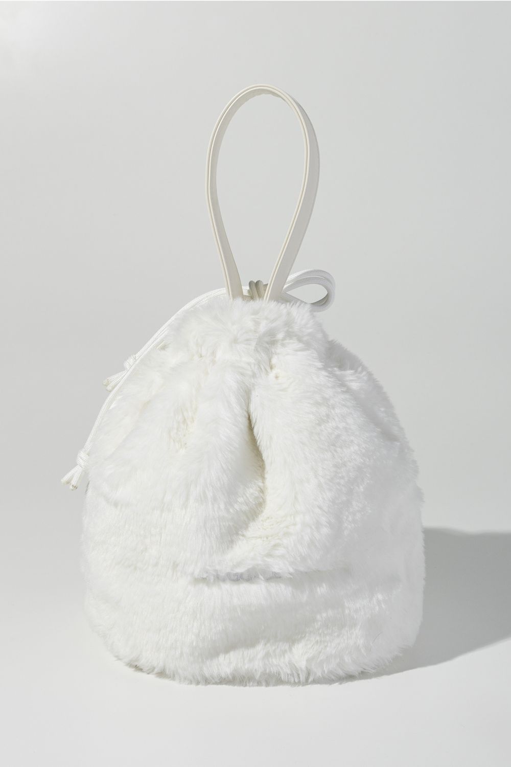 【26AW】 FUR DRAWSTRING BAG / ファー ドローストリング バッグ (ホワイト) (8月上旬入荷予定)