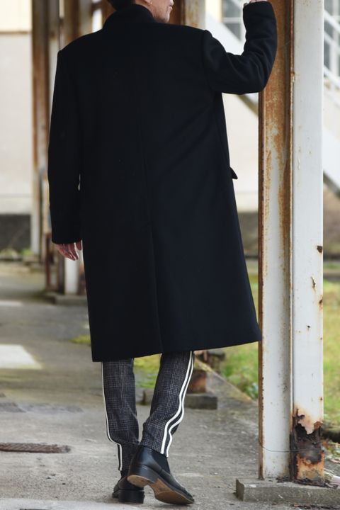【RESOUND CLOTHING】旬のロングコートを使用したキレカジスタイル