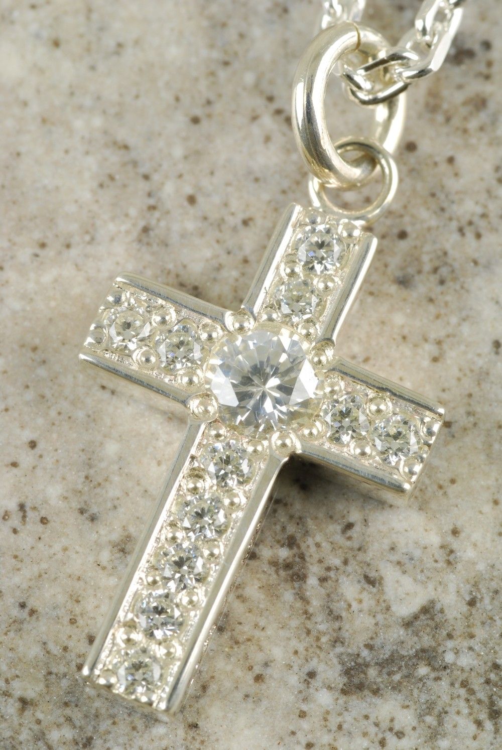 『cross w/CZ necklace』