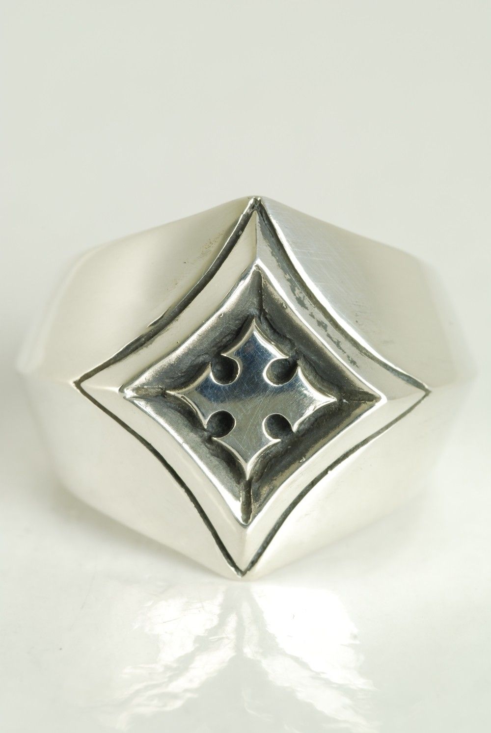 LSD(Loud Style Design) - Ring『LUSTER』 | gossip