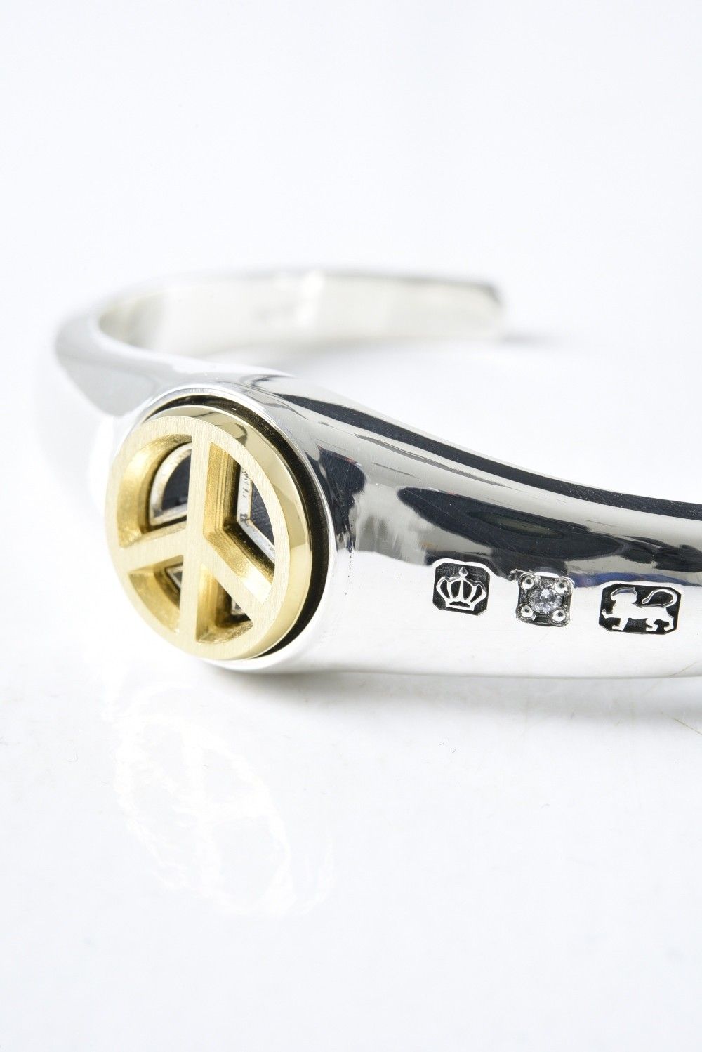 NOVEL STAR BANGLe