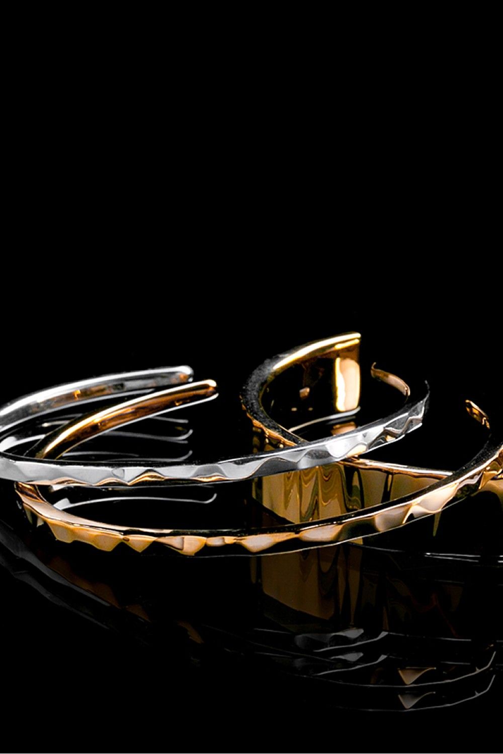 SCALE BANGLE s