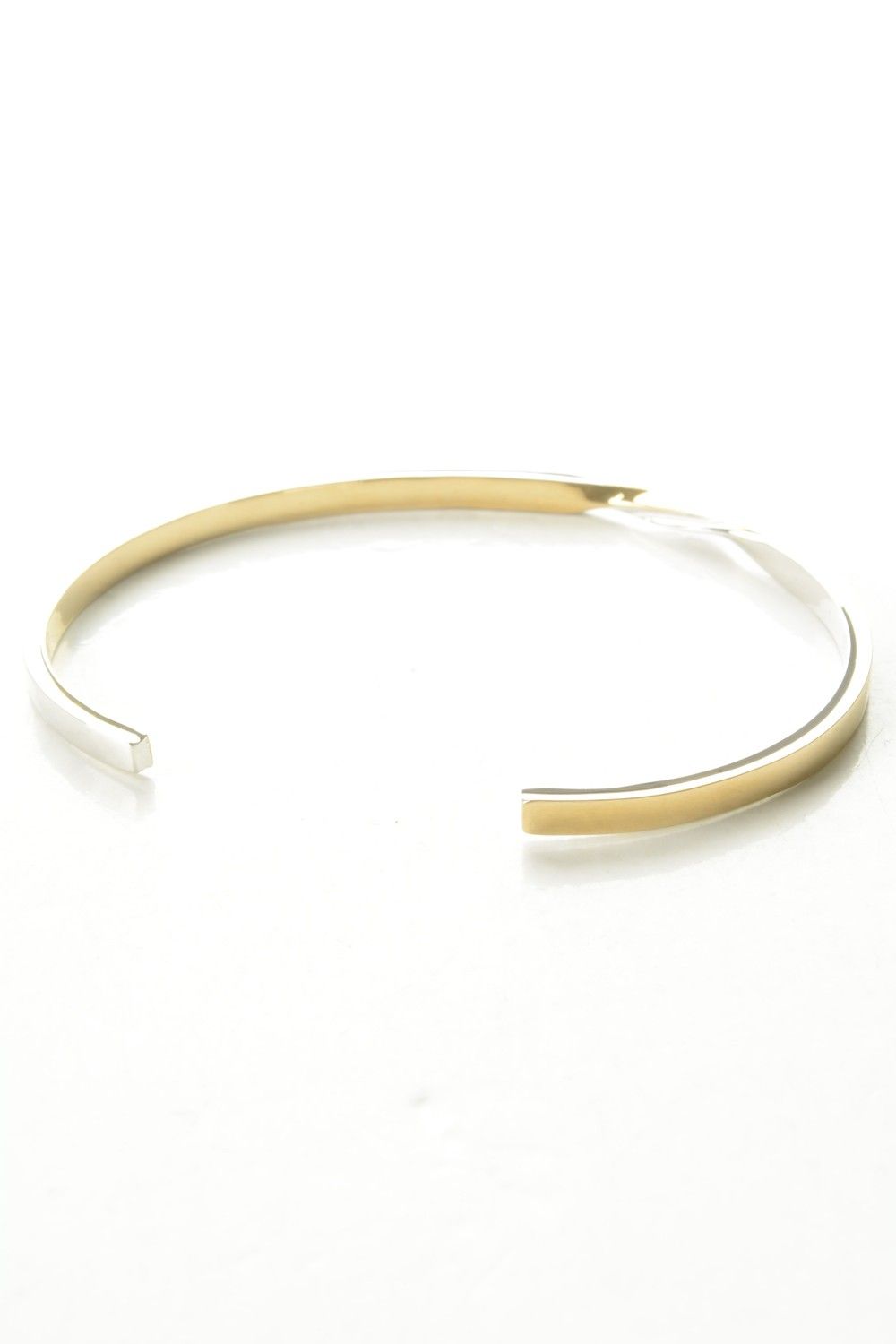 TWIST BANGLE