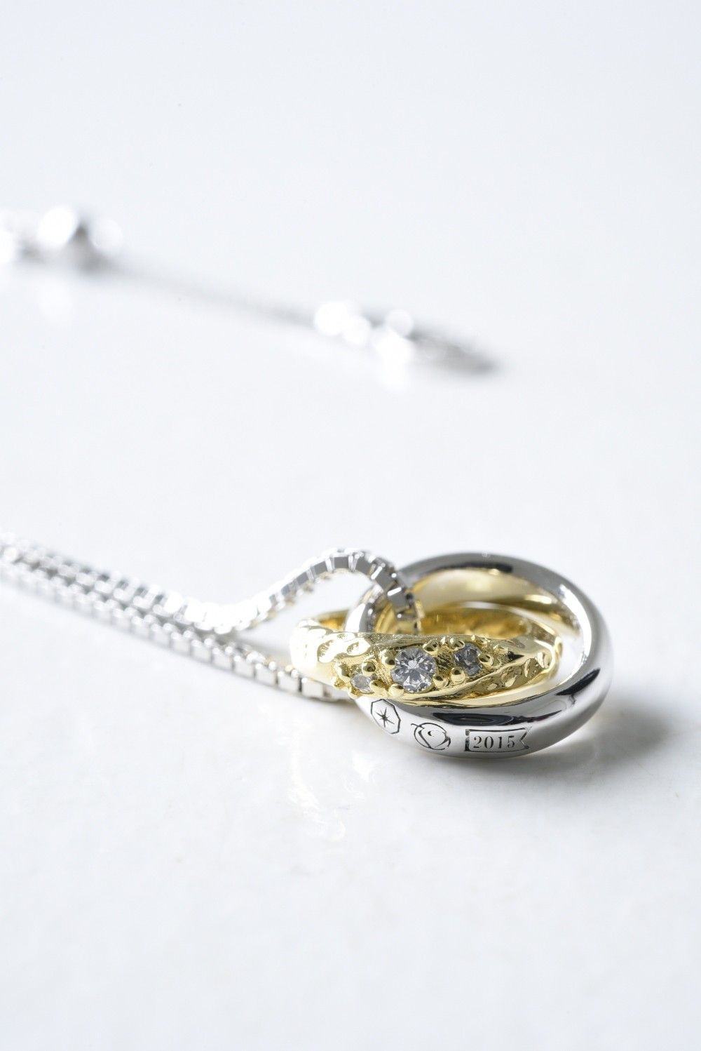 INTERSECT Pendant