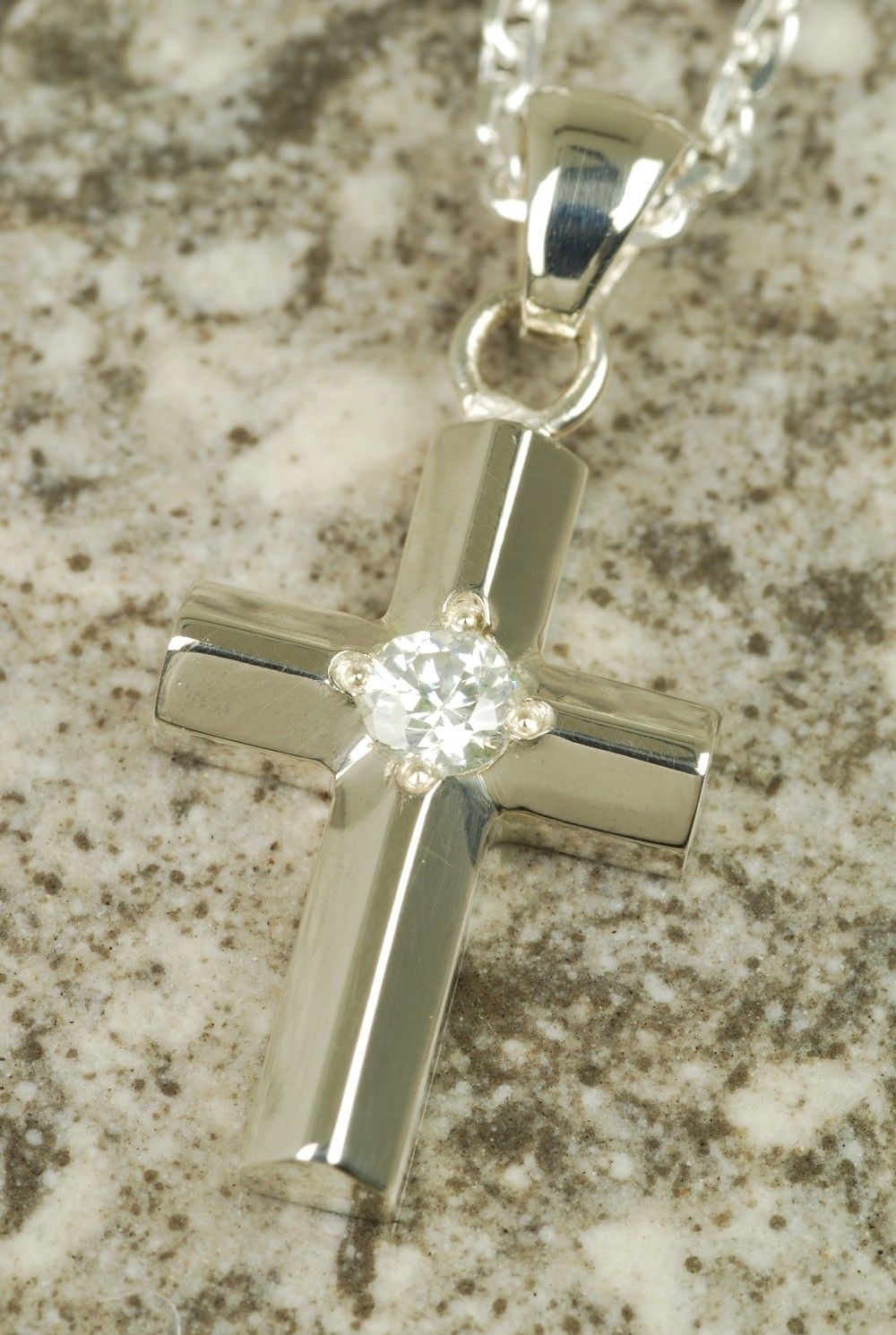 GOTHIC CROSS PENDANt