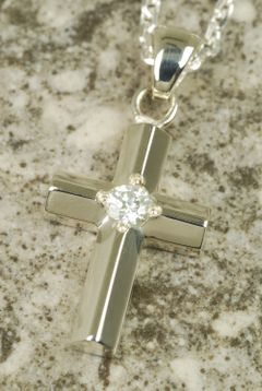 GOTHIC CROSS PENDANt