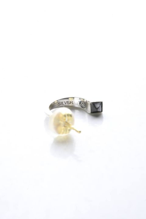 Novel 1stud Hoop Pierce