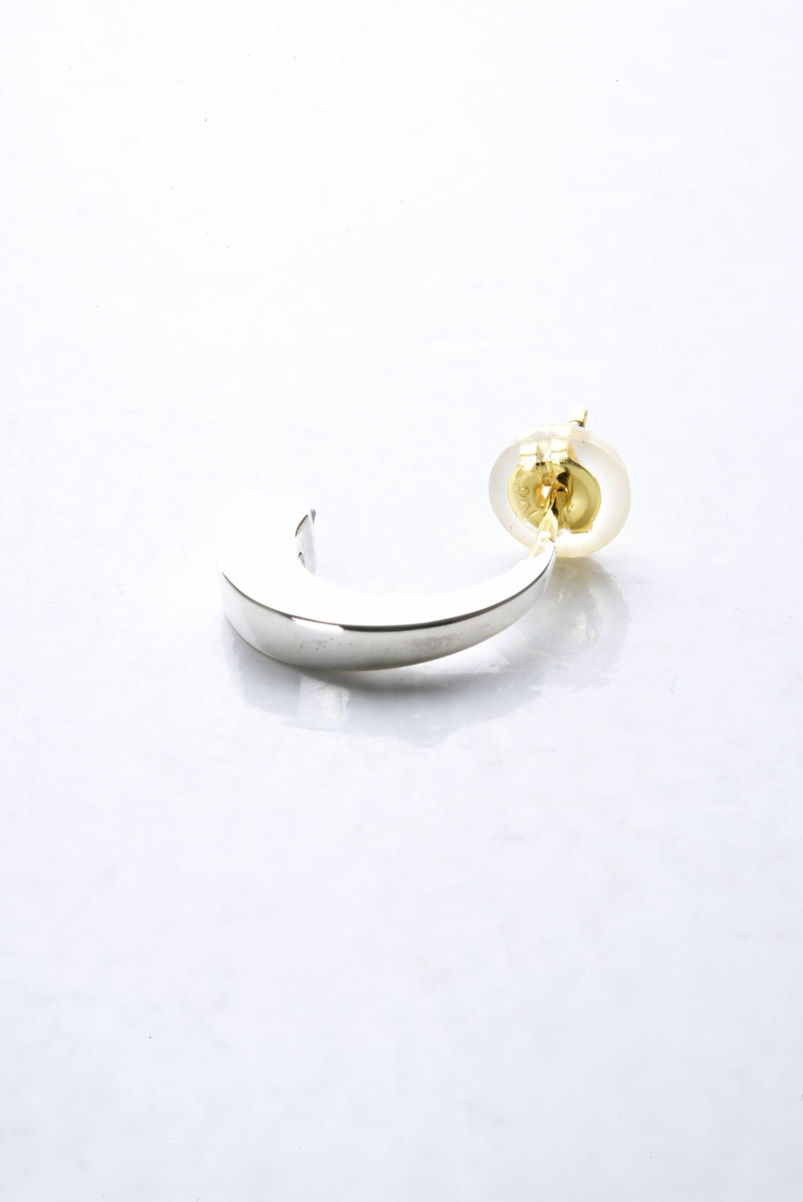 Novel 1stud Hoop Pierce