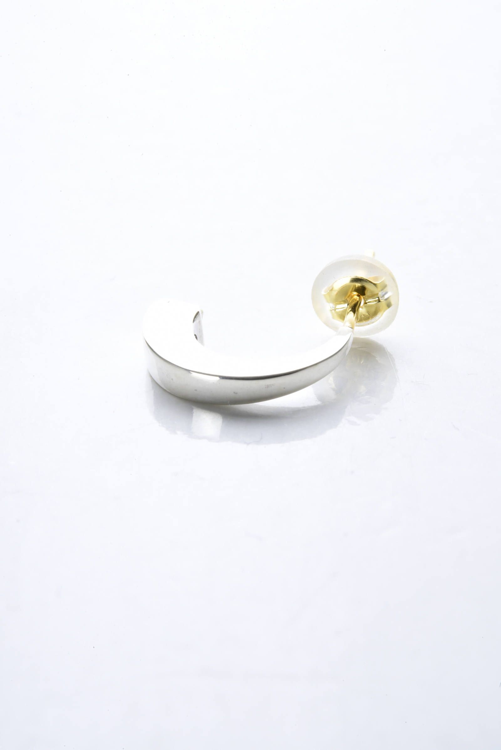 Novel 1stud Hoop Pierce