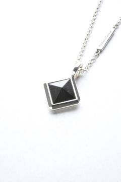 Novel 1stud Pendant