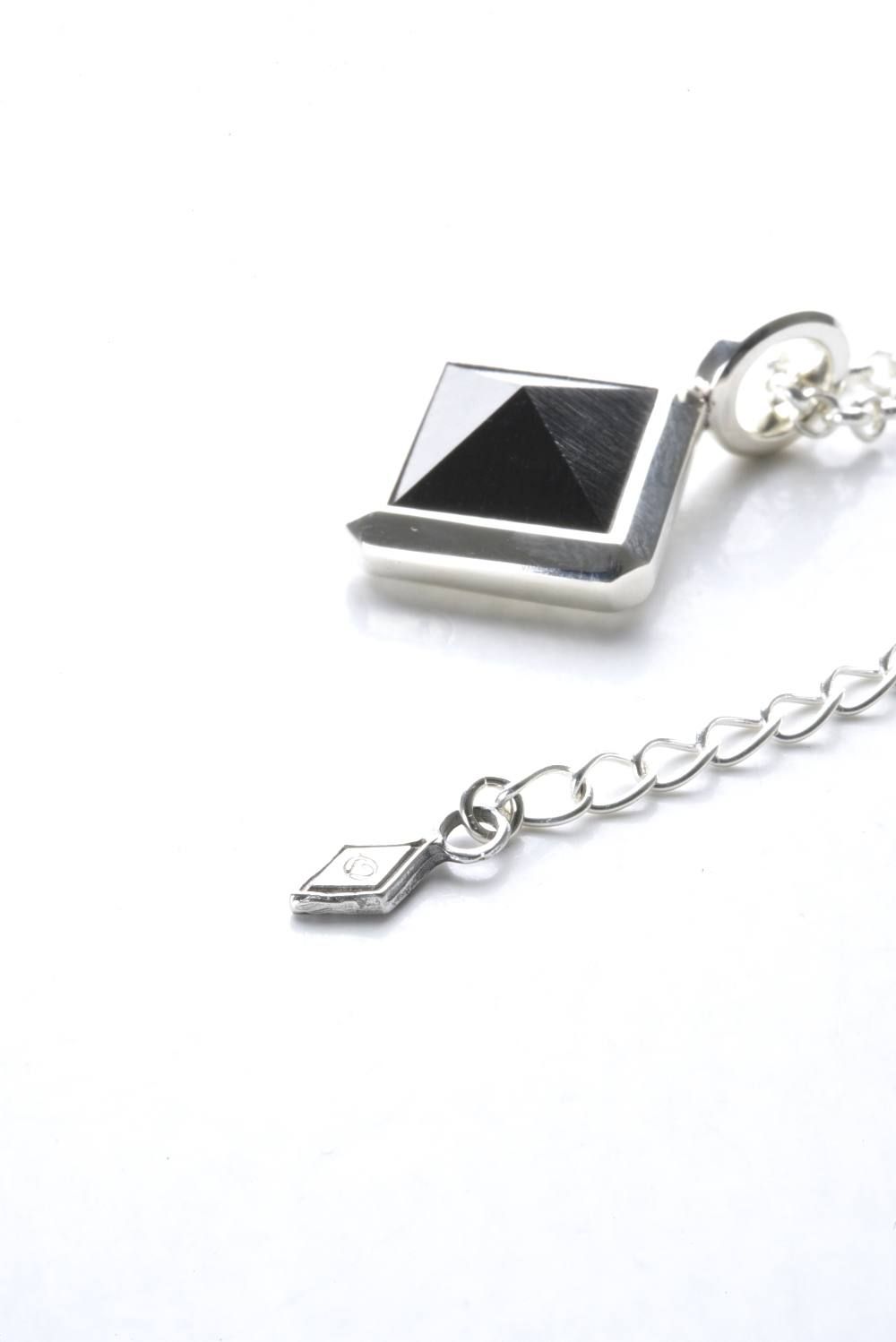 Novel 1stud Pendant