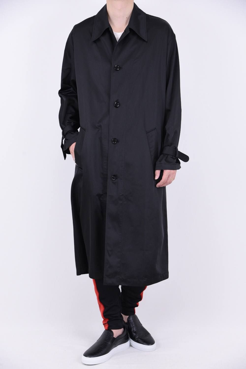 ポリエステルタフタ coat / シャツコート ブラック / オフホワイト